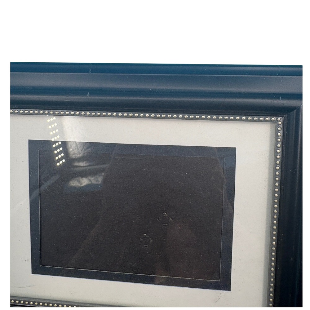 Elegant Black 4x6 Photo Frame with Silver Beaded Border & Double Mat - Picture 3 of 7